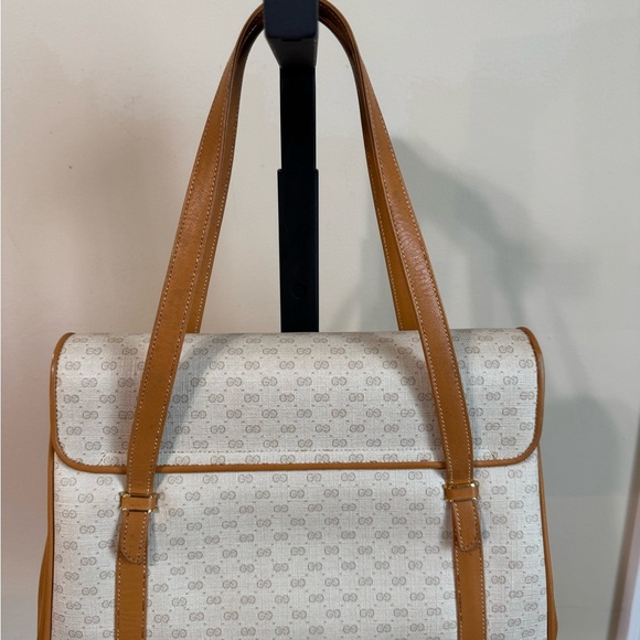 Gucci Micro Logo Tan and Cream Shoulder Bag - Picture 2 of 16